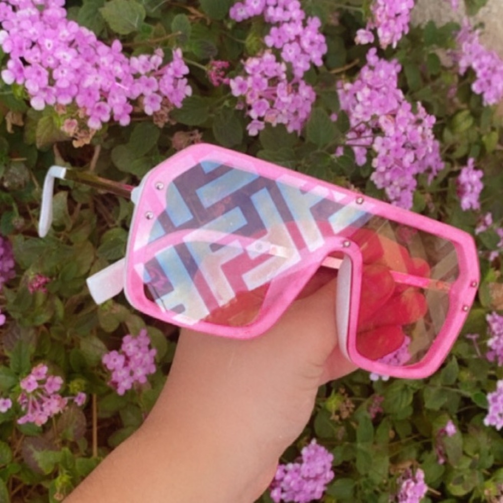 trending sunglasses - Picture 2 of 2